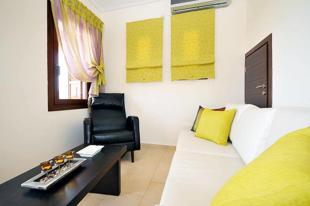Aithra Apartments & Suites Gavrio Buitenkant foto