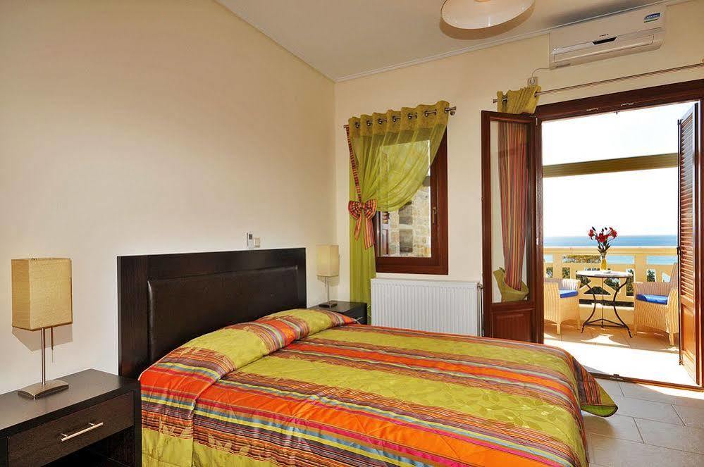 Aithra Apartments & Suites Gavrio Buitenkant foto