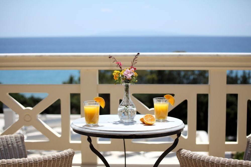 Aithra Apartments & Suites Gavrio Buitenkant foto