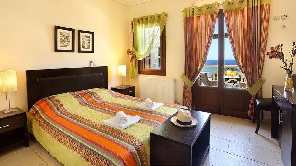 Aithra Apartments & Suites Gavrio Buitenkant foto